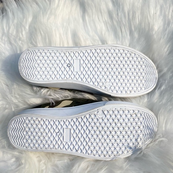 Charles Albert CoXist Boys Camo Slip On Sneaker 3 - Picture 6 of 6